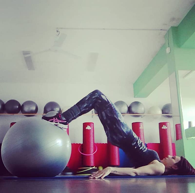 cliomakeup-esercizi-con-fitball-teamclio-ponte.jpg