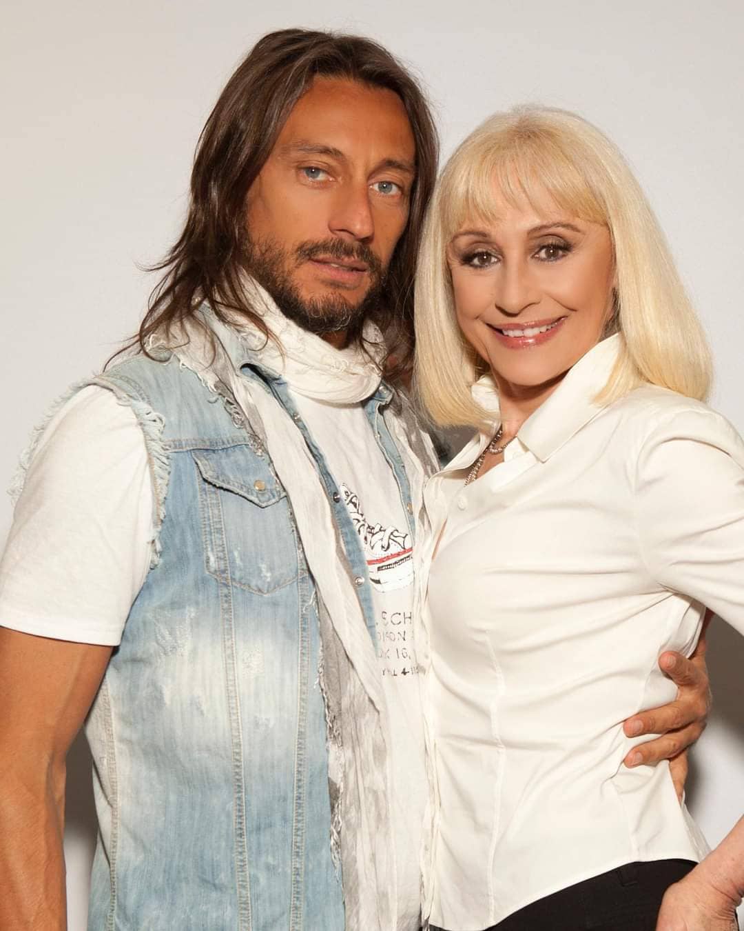cliomakeup-raffaella-carra-33-bobsincalr