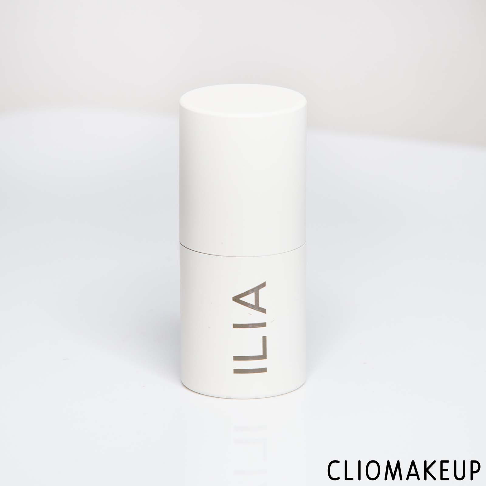 cliomakeup-recensione-blush-ilia-multi-stick-stick-multiuso-4