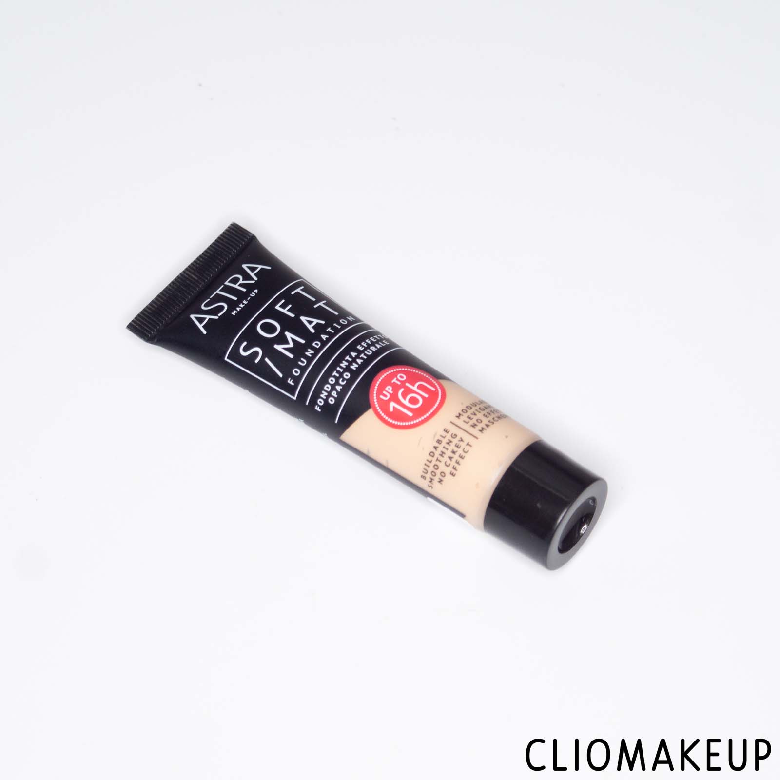 cliomakeup-recensione-fondotinta-astra-soft-mat-foundation-fondotinta-effetto-opaco-naturale-4