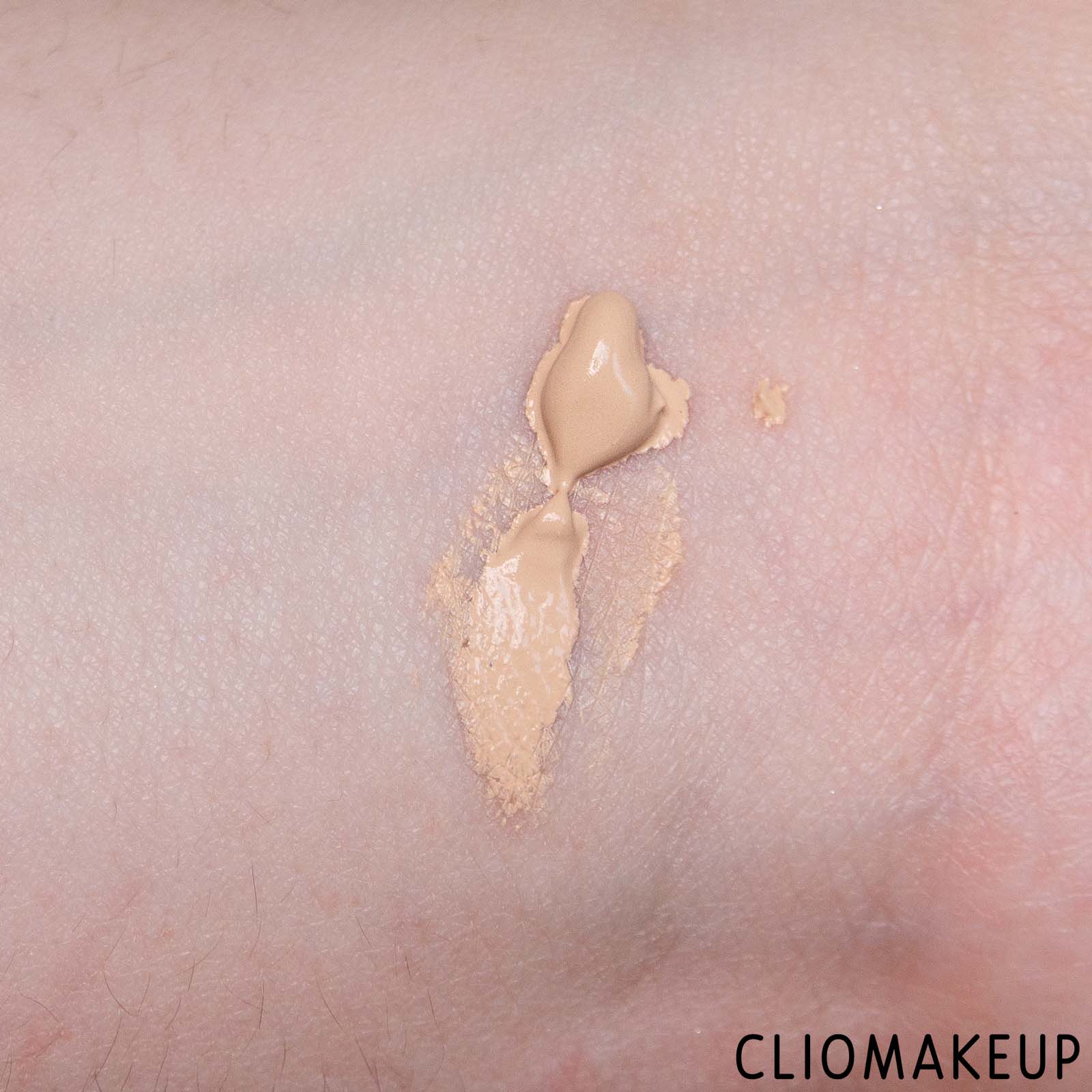 cliomakeup-recensione-fondotinta-astra-soft-mat-foundation-fondotinta-effetto-opaco-naturale-7