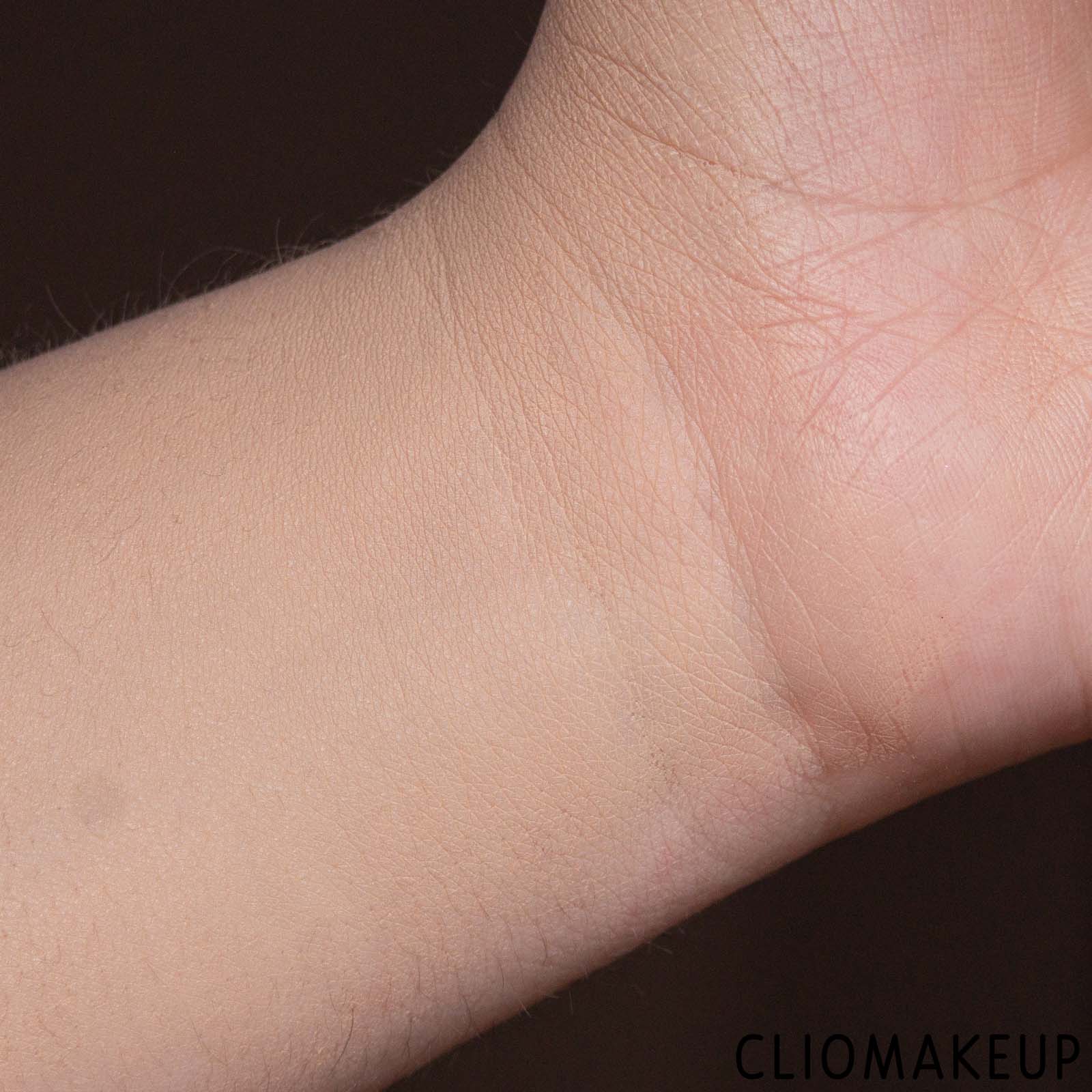 cliomakeup-recensione-fondotinta-astra-soft-mat-foundation-fondotinta-effetto-opaco-naturale-9