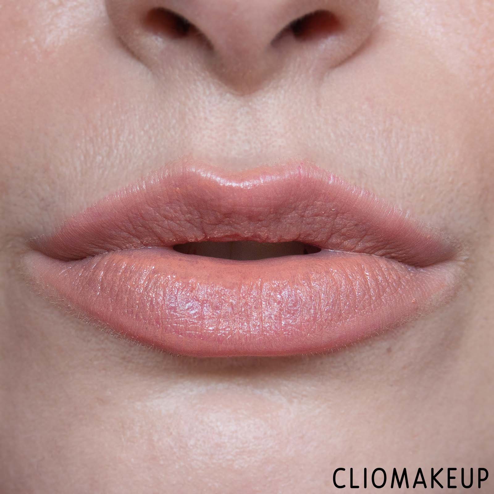 cliomakeup-recensione-blush-ilia-multi-stick-stick-multiuso-14