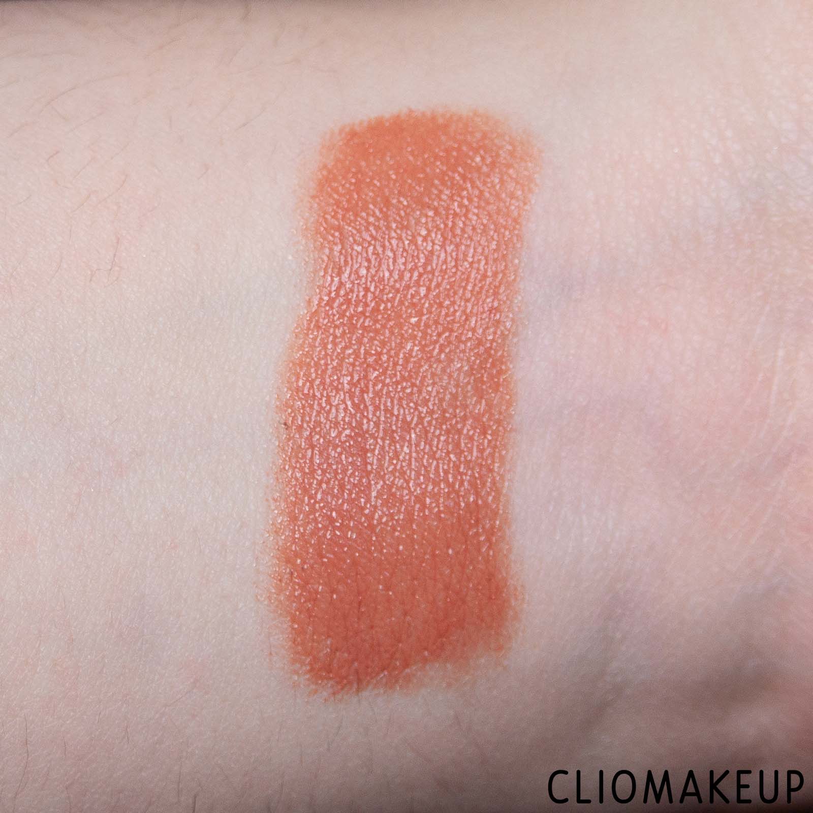 cliomakeup-recensione-blush-ilia-multi-stick-stick-multiuso-7