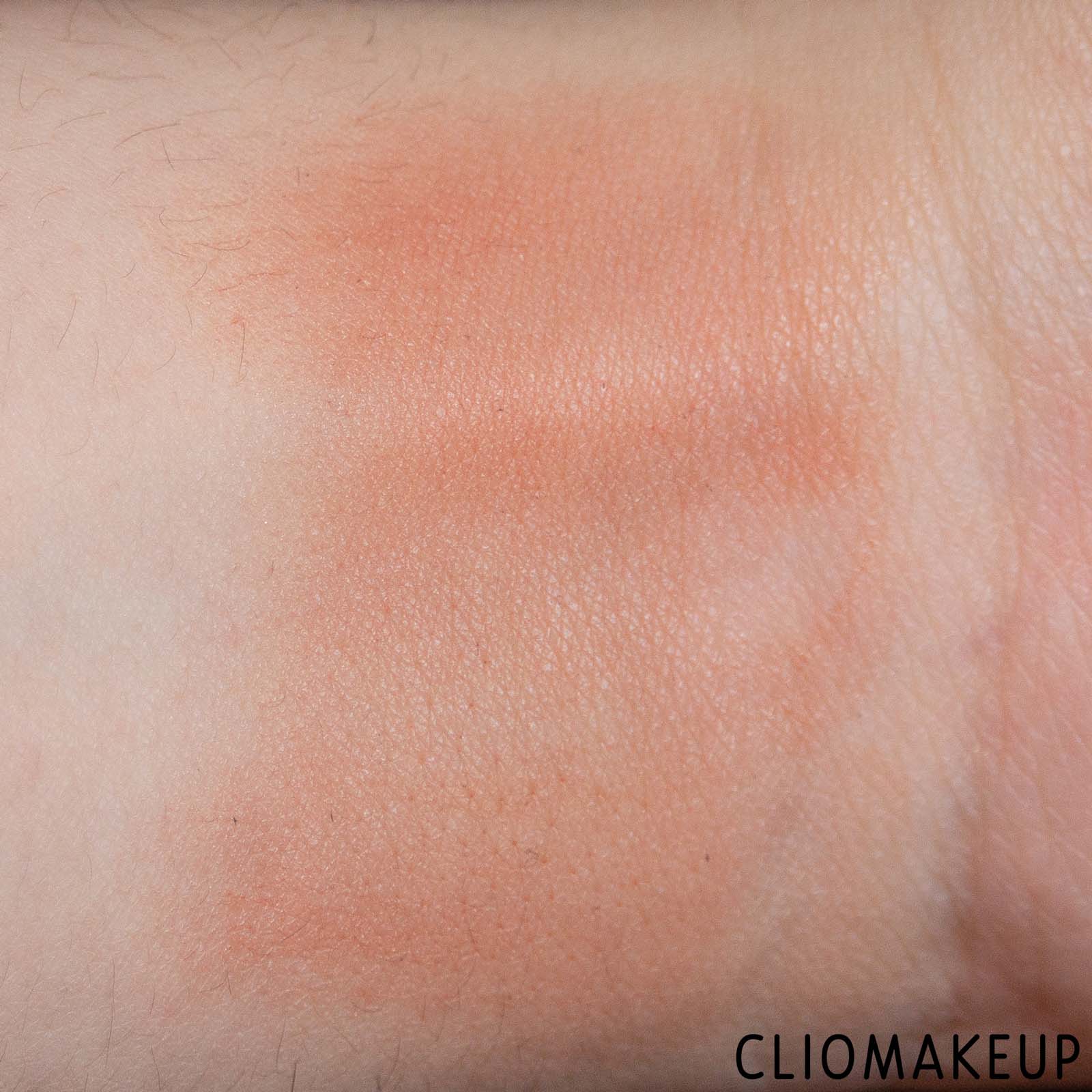 cliomakeup-recensione-blush-ilia-multi-stick-stick-multiuso-8