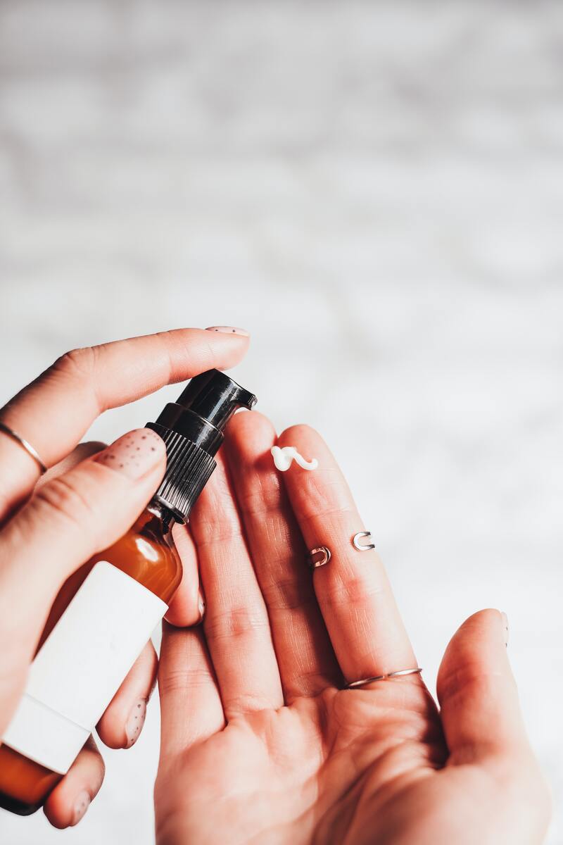 cliomakeup-unghie-che-si-sfaldano-cuticole