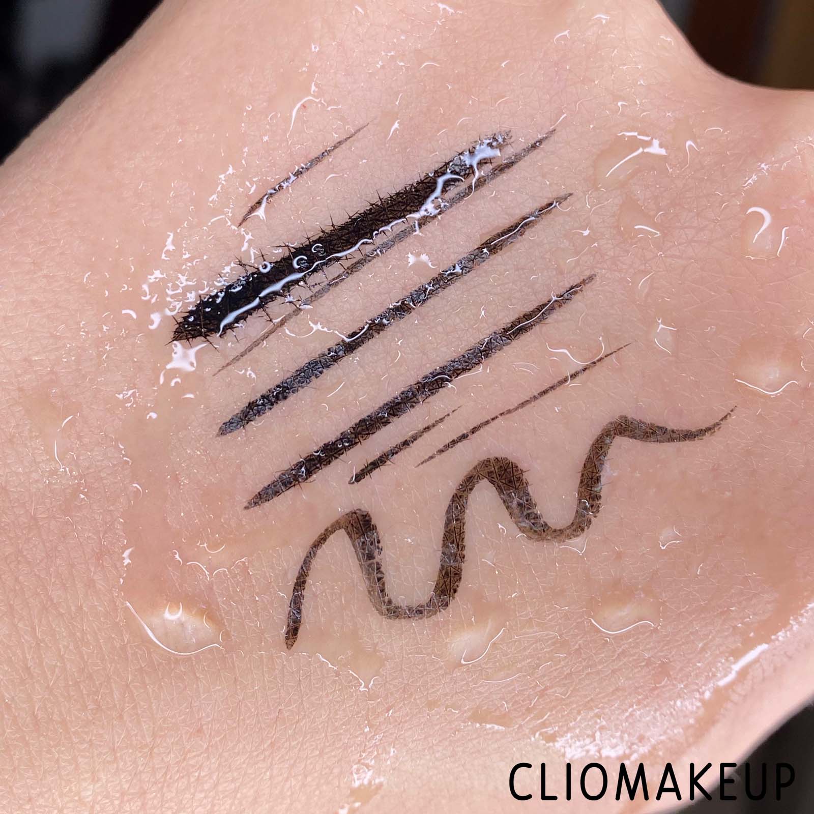 Cliomakeup-Recensione-Eyeliner-Natasha-Denona-Macro-Blade-Liquid-Liner-8
