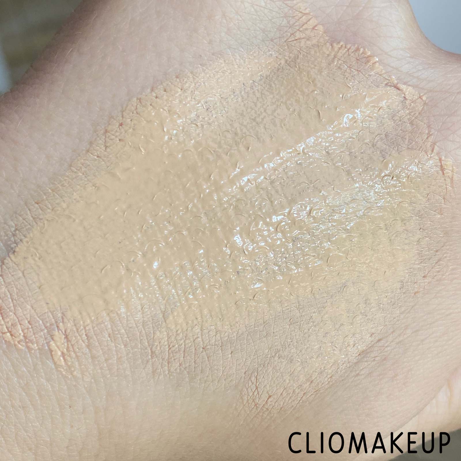 Cliomakeup-Recensione-Fondotinta-Naj-Oleari-Sunlight-Flawless-Foundation-Fondotinta-Luminoso-8
