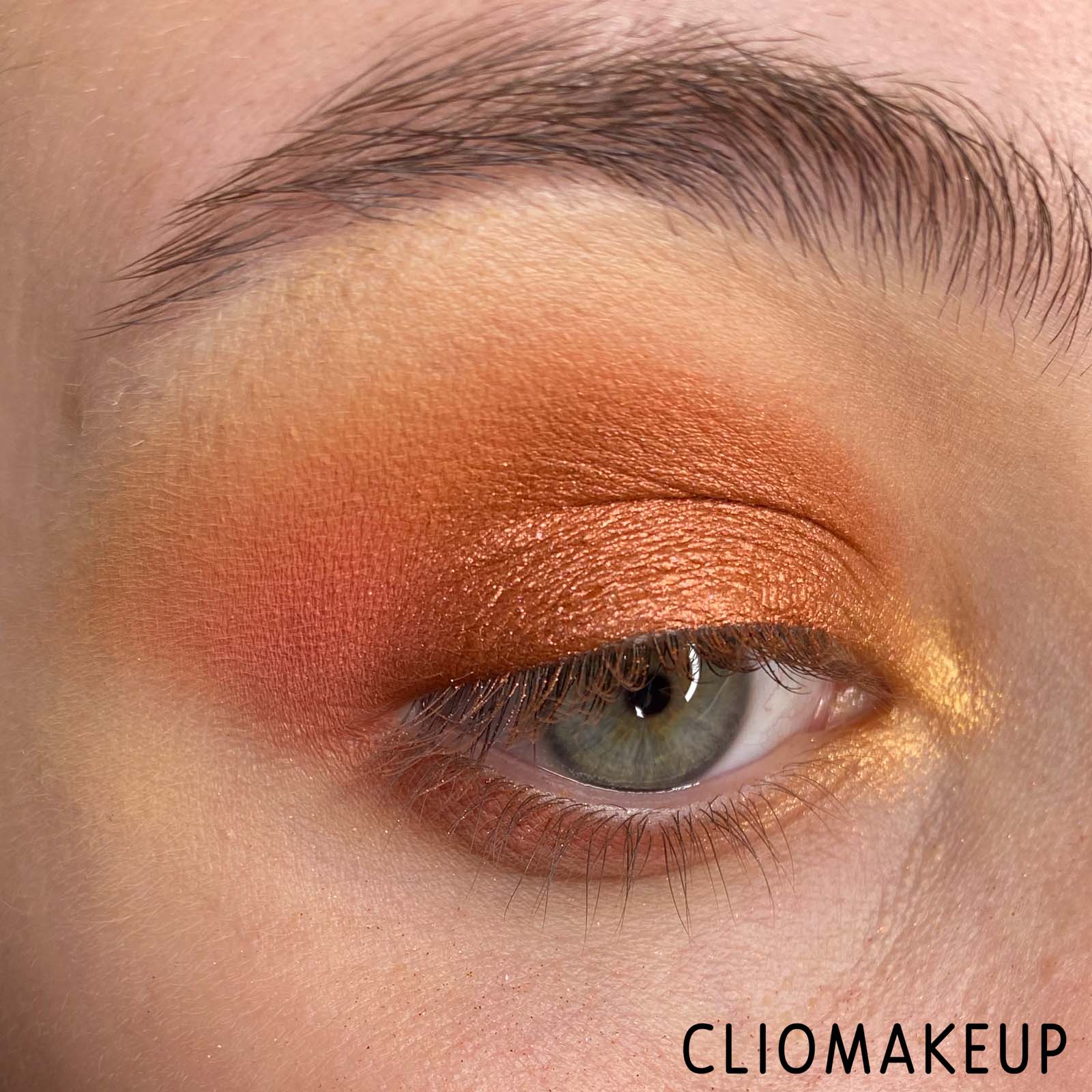 Cliomakeup-Recensione-Palette-Huda-Beauty-Wild-Chameleon-Eyeshadow-Palette-11