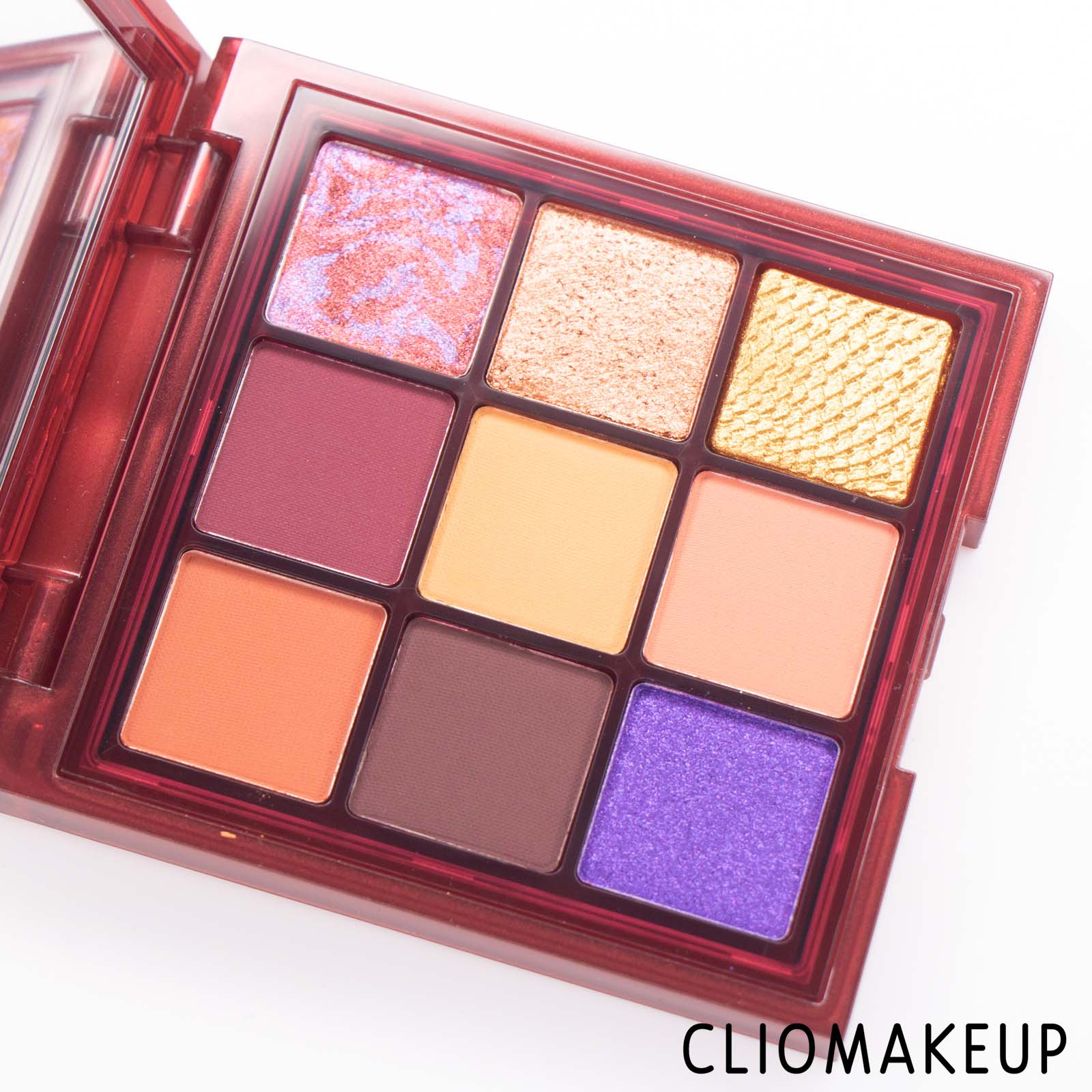 Cliomakeup-Recensione-Palette-Huda-Beauty-Wild-Chameleon-Eyeshadow-Palette-5