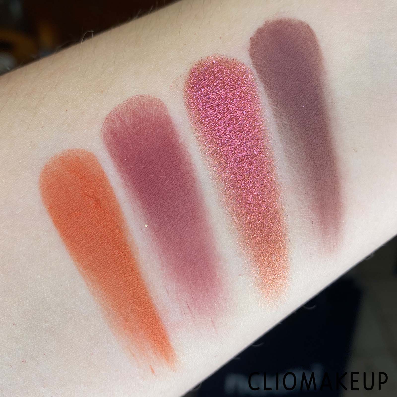 Cliomakeup-Recensione-Palette-Huda-Beauty-Wild-Chameleon-Eyeshadow-Palette-7