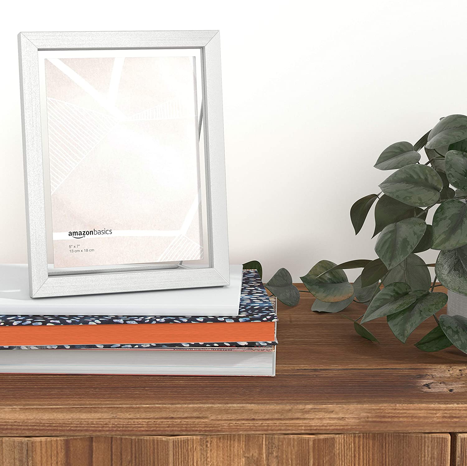 Cliomakeup-cliobackhome-look-puntate-5-6-Amazon-Basics-Cornice-effetto-galleggiante