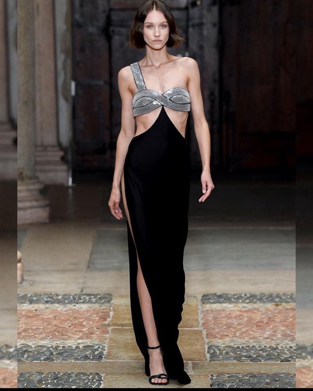 cliomakeup-milano-fashion-week-primavera-estate-2022-14-genny