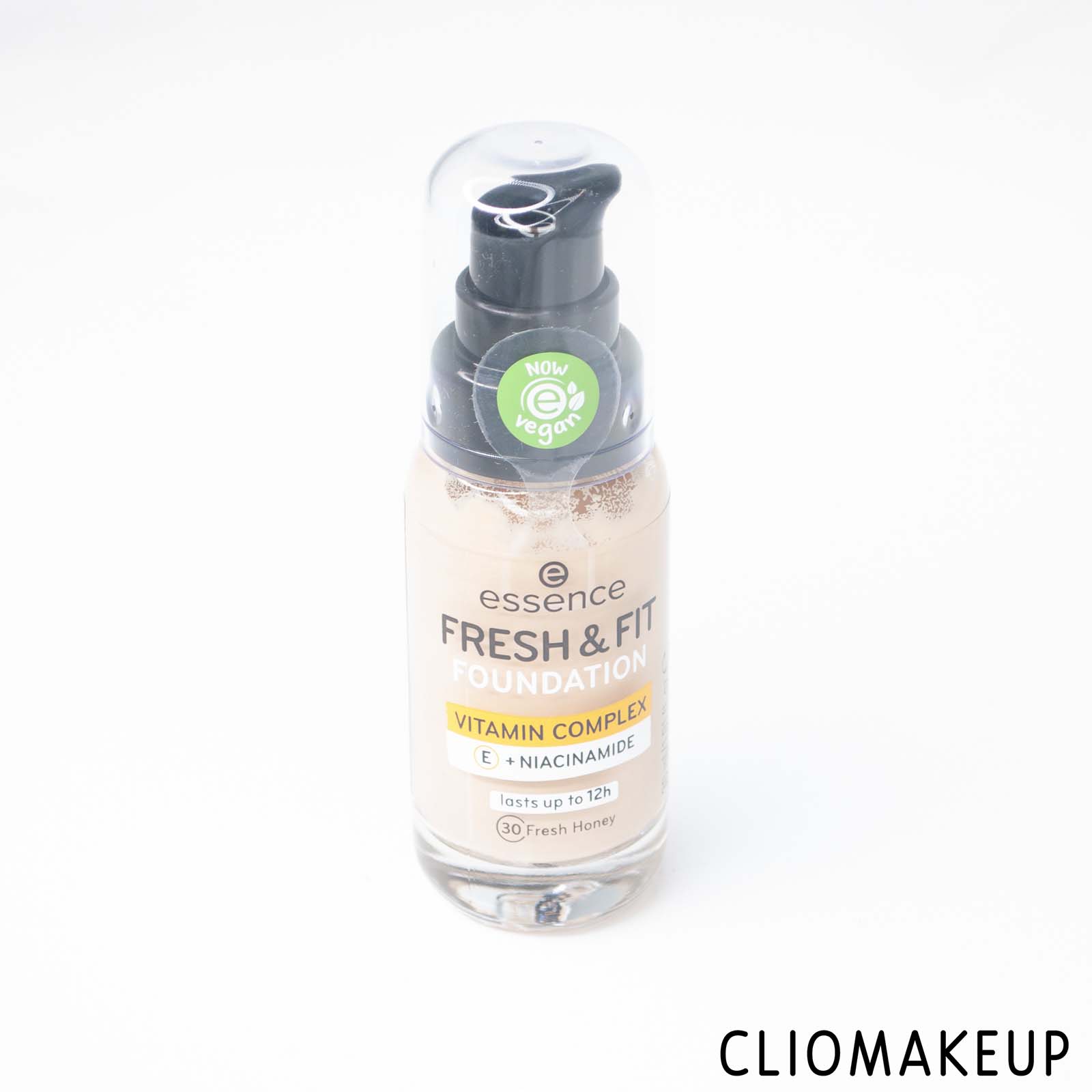 cliomakeup-recensione-fondotinta-essence-fresh-e-fit-foundation-vegan-4