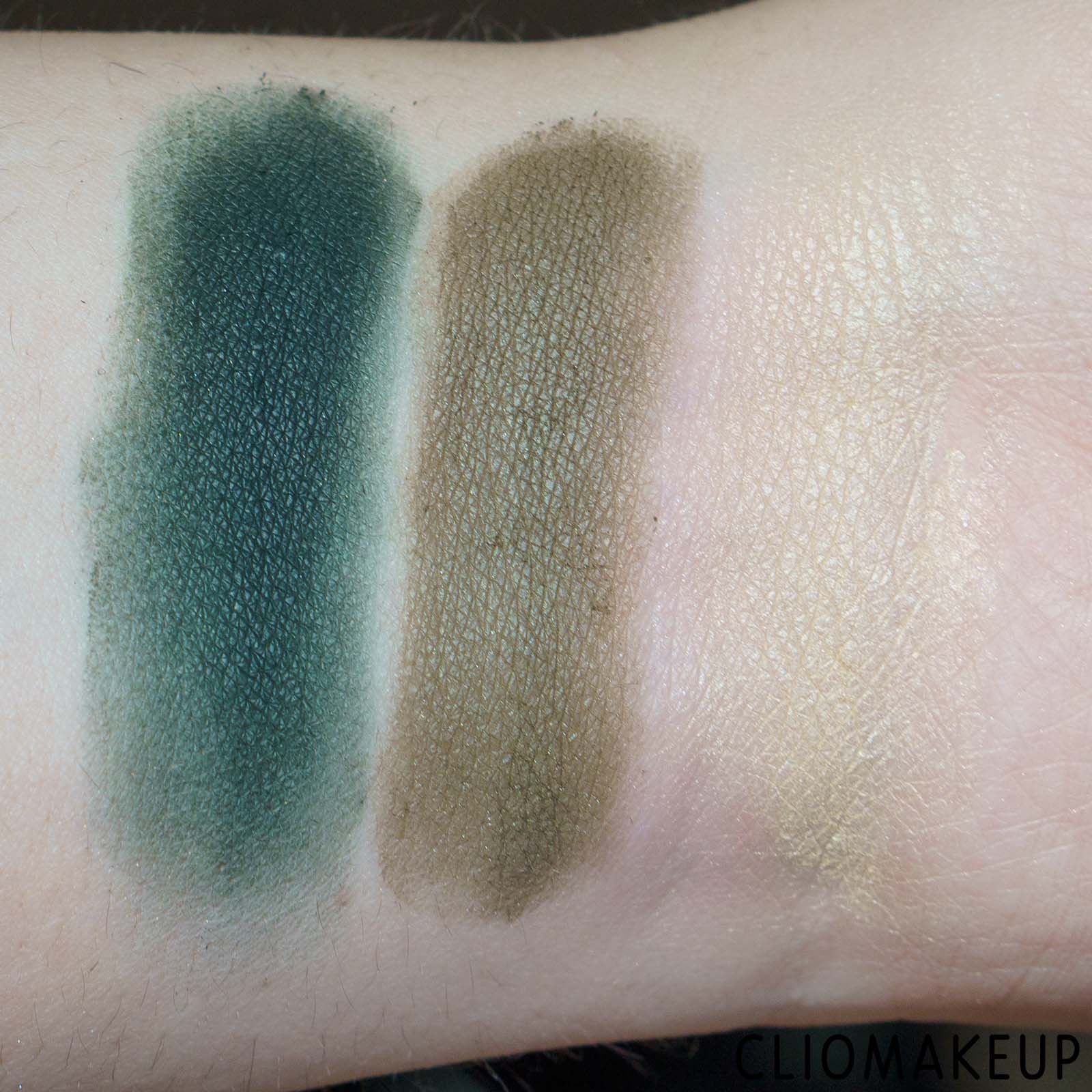 cliomakeup-recensione-palette-essence-dancing-green-eyeshadow-palette-6
