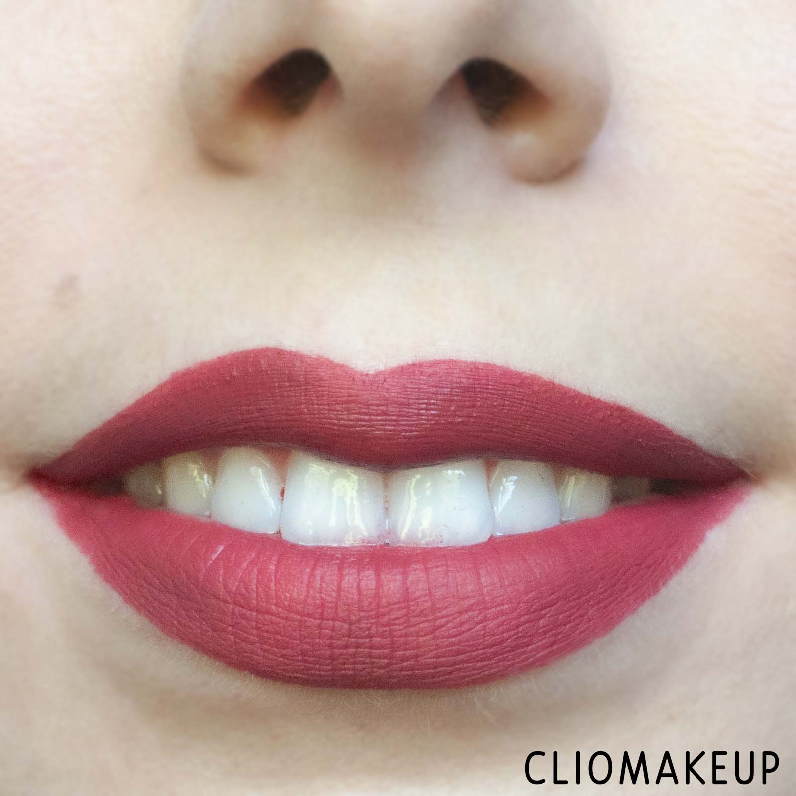 cliomakeup-recensione-rossetti-nyx-lingerie-xxl-matte-liquid-lipstick-12
