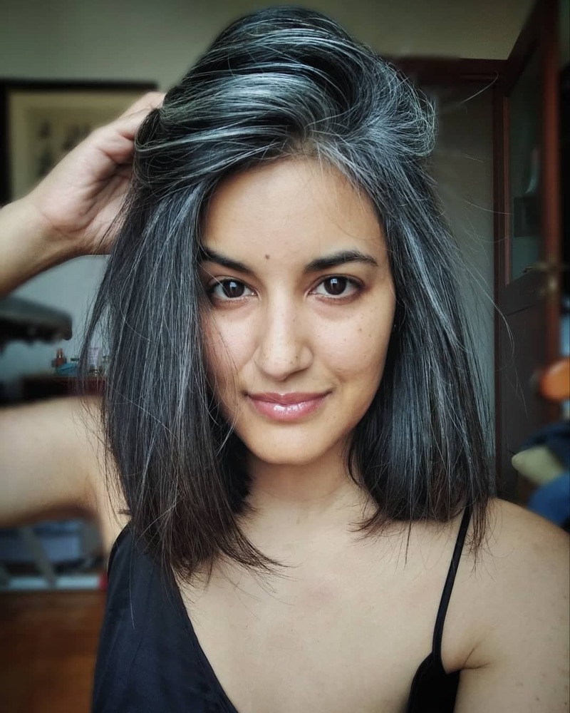 cliomakeup-trucco-capelli-grigi-occhi