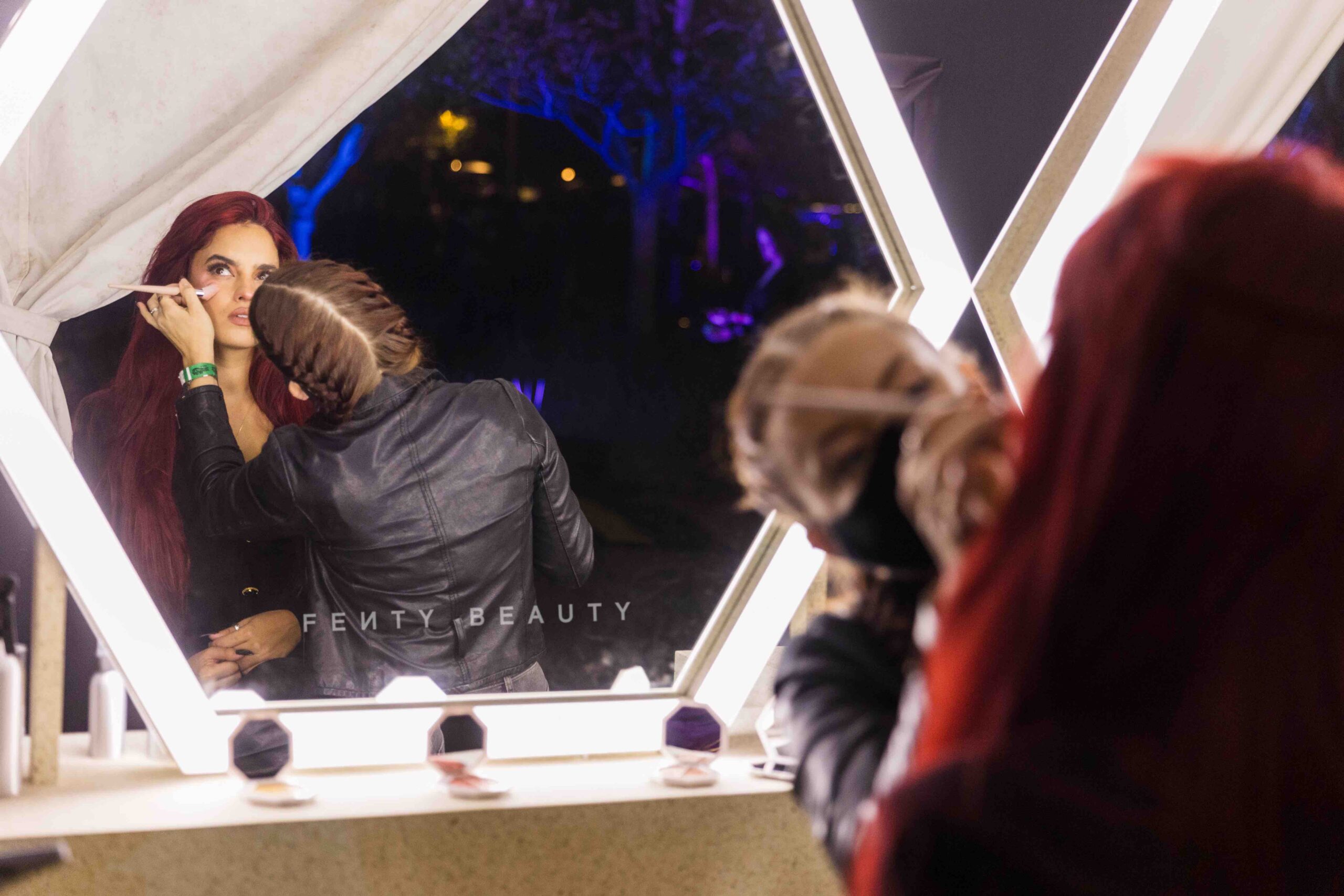 Cliomakeup-serie-tv-e-film-autunno-inverno-2021-Fenty-Beauty-Riot-Event