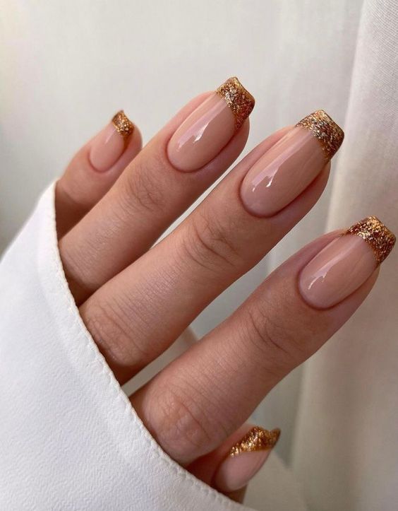 Cliomakeup-unghie-french-glitter-bronzo