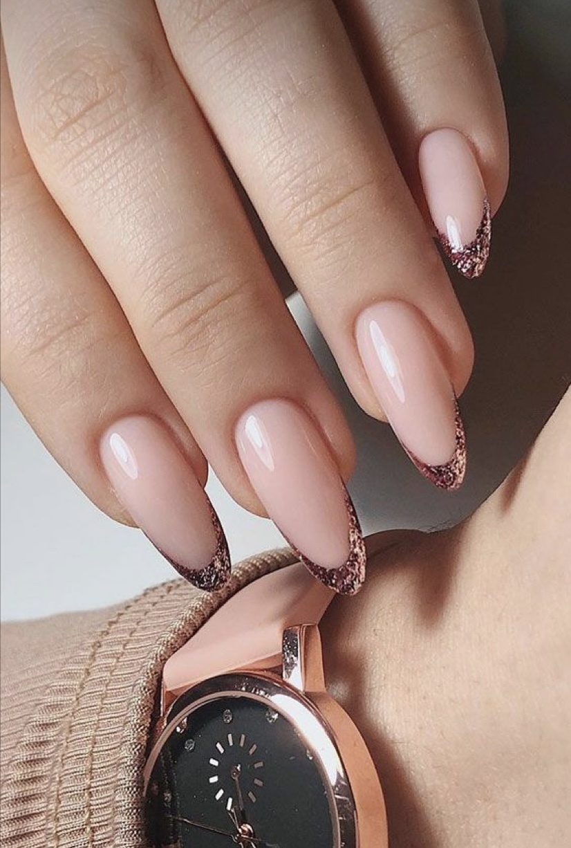 Cliomakeup-unghie-french-glitter-rosa