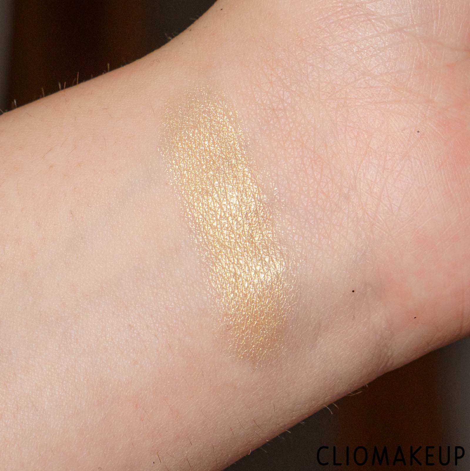 cliomakeup-recensione-illuminante-wycon-visionary-highlighter-illuminante-6