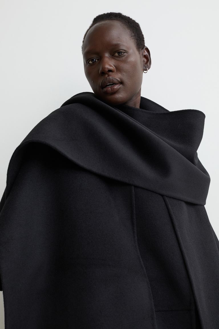 Cliomakeup-cappotti-inverno-2022-hm-cappotto-nero-misto-lana