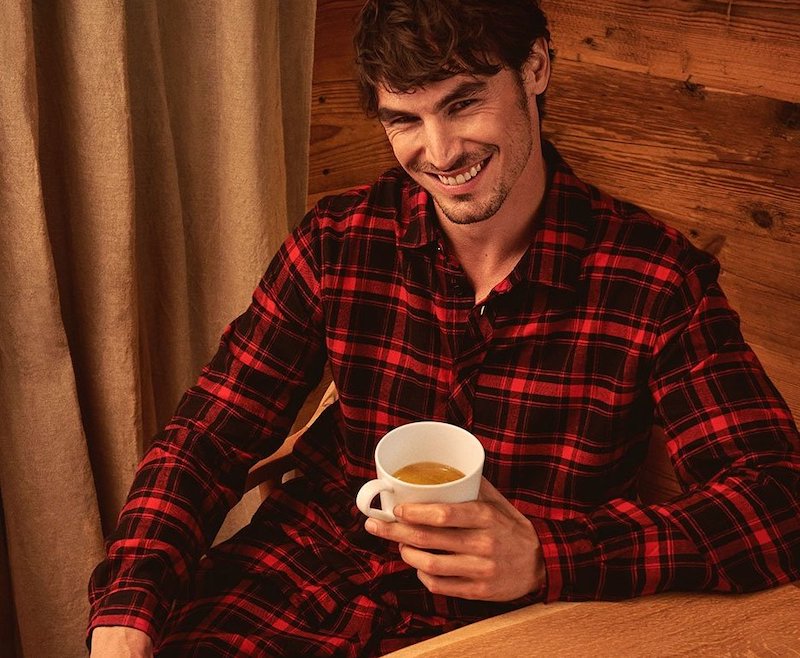 cliomakeup-pigiami-natale-2021-teamclio-uomo-intimissimi