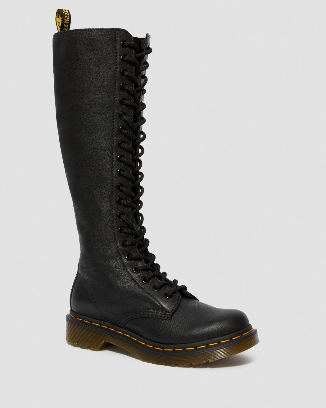 Cliomakeup-stivali-alti-inverno-2022-Dr-Martens