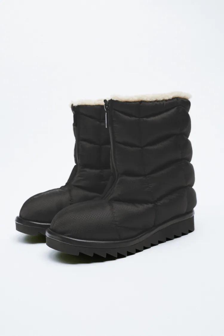 Cliomakeup-stivali-caldi-inverno-2022-ZARA-STIVALETTO-IMBOTTITO-EFFETTO-MONTONE-SINTETICO