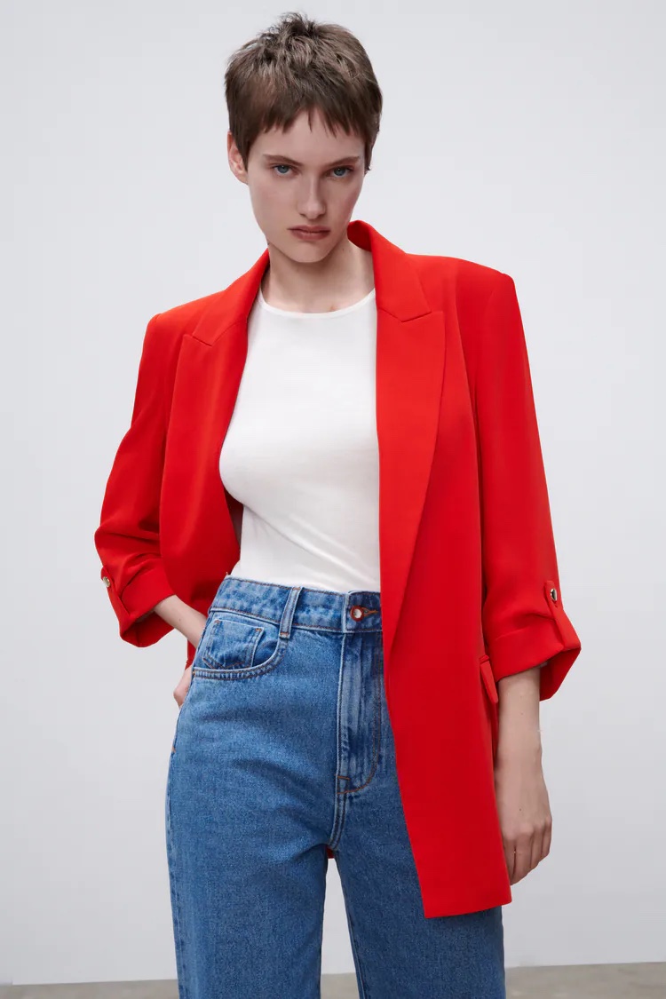 Cliomakeup-zara-primavera-2022-blazer-rosso-maniche-arrotolate