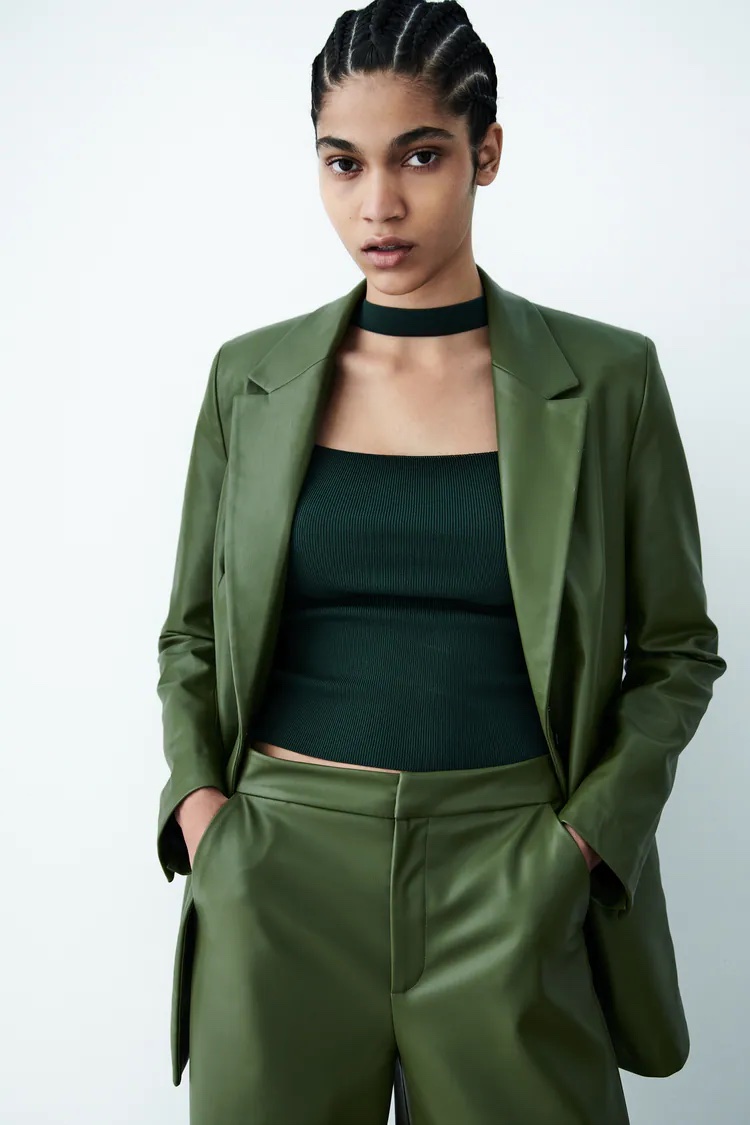 Cliomakeup-zara-primavera-2022-zara-blazer-effetto-pelle-verde