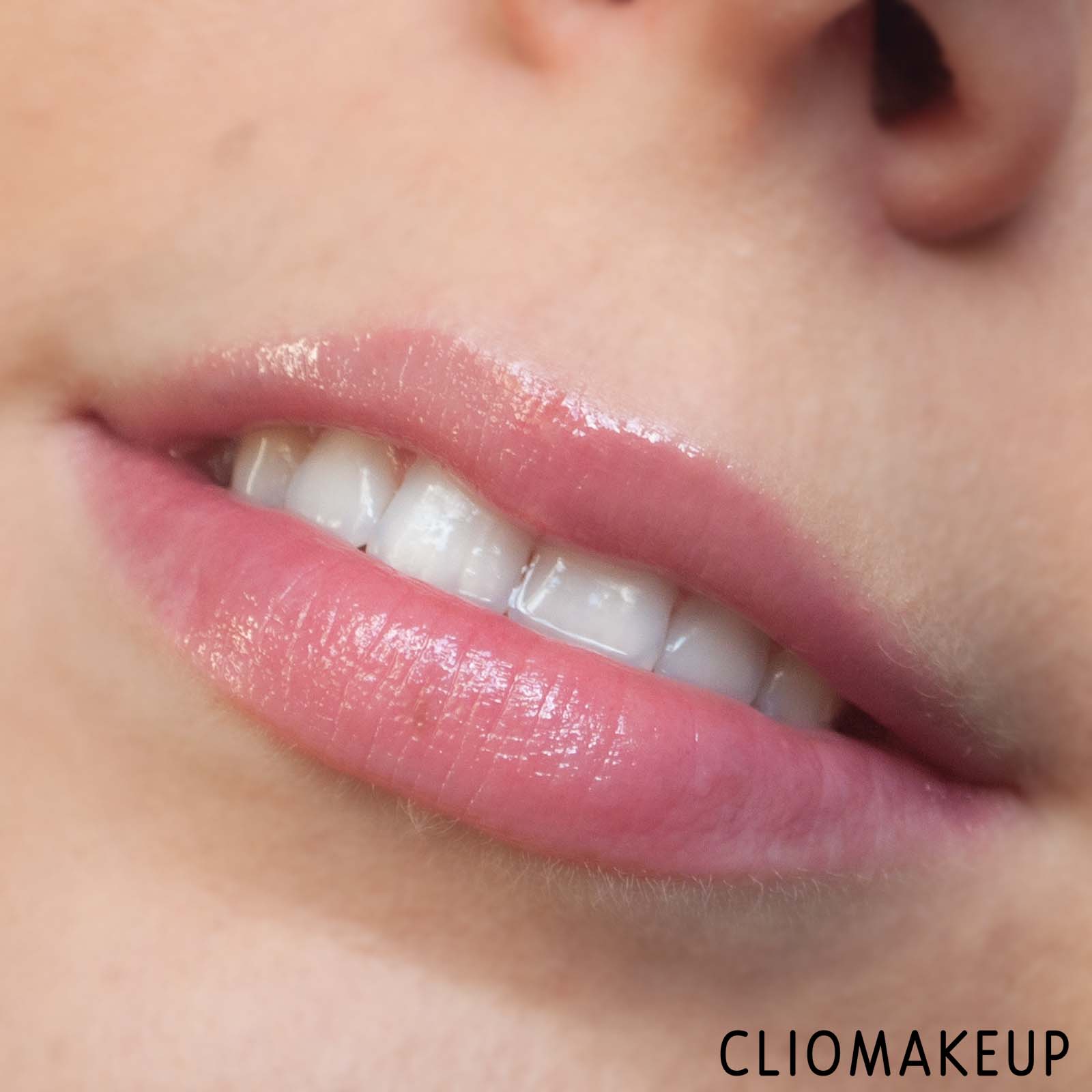 cliomakeup-recensione-balsamo-labbra-anastasia-beverly-hills-norvina-collection-strawberry-lip-balm-10