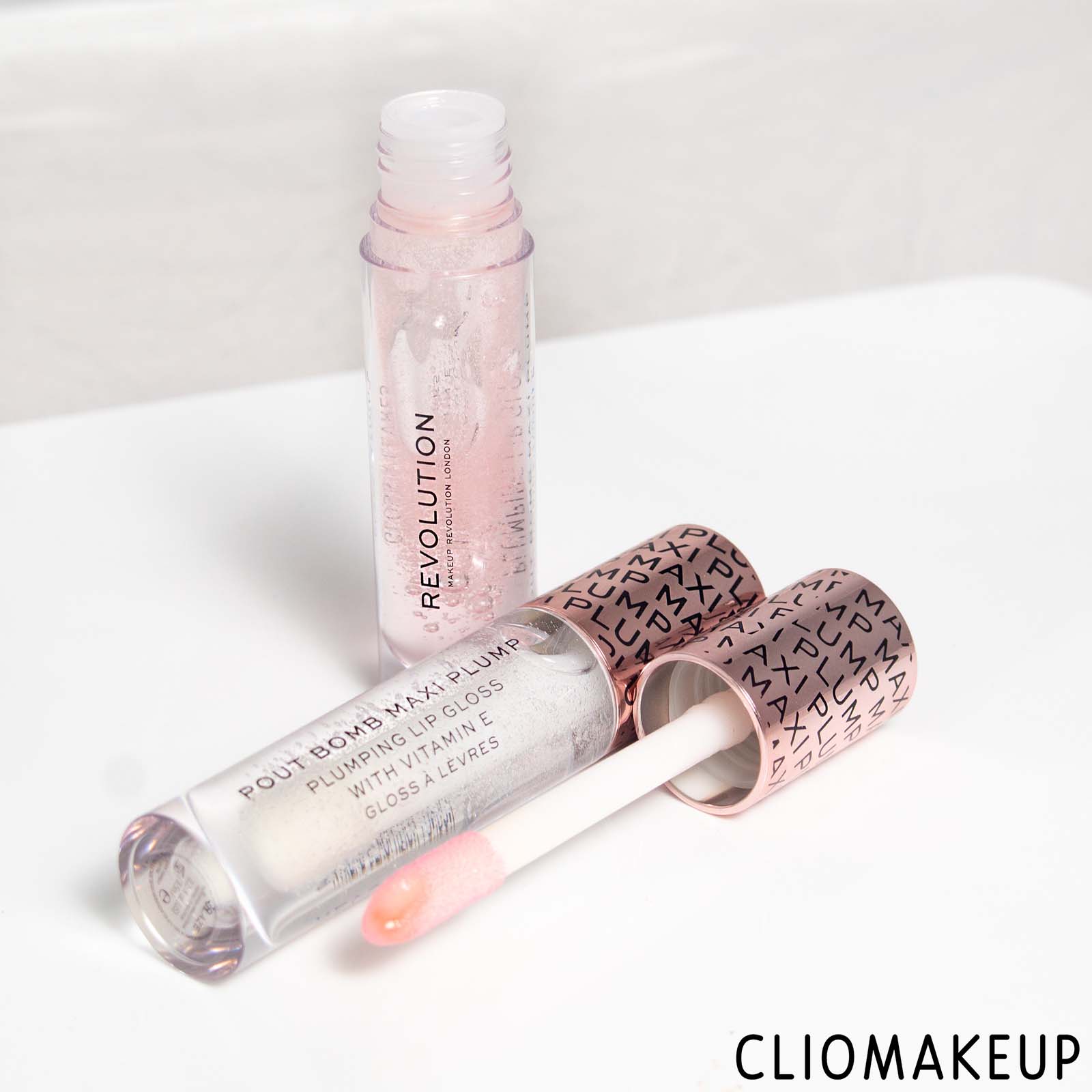 cliomakeup-recensione-gloss-revolution-pout-bomb-maxi-plump-plumping-lip-gloss-3
