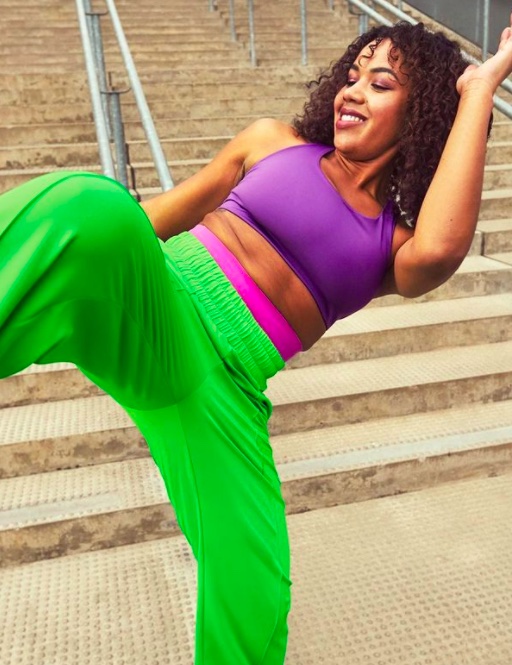 Cliomakeup-come-indossare-very-peri-hm-sporty-verde