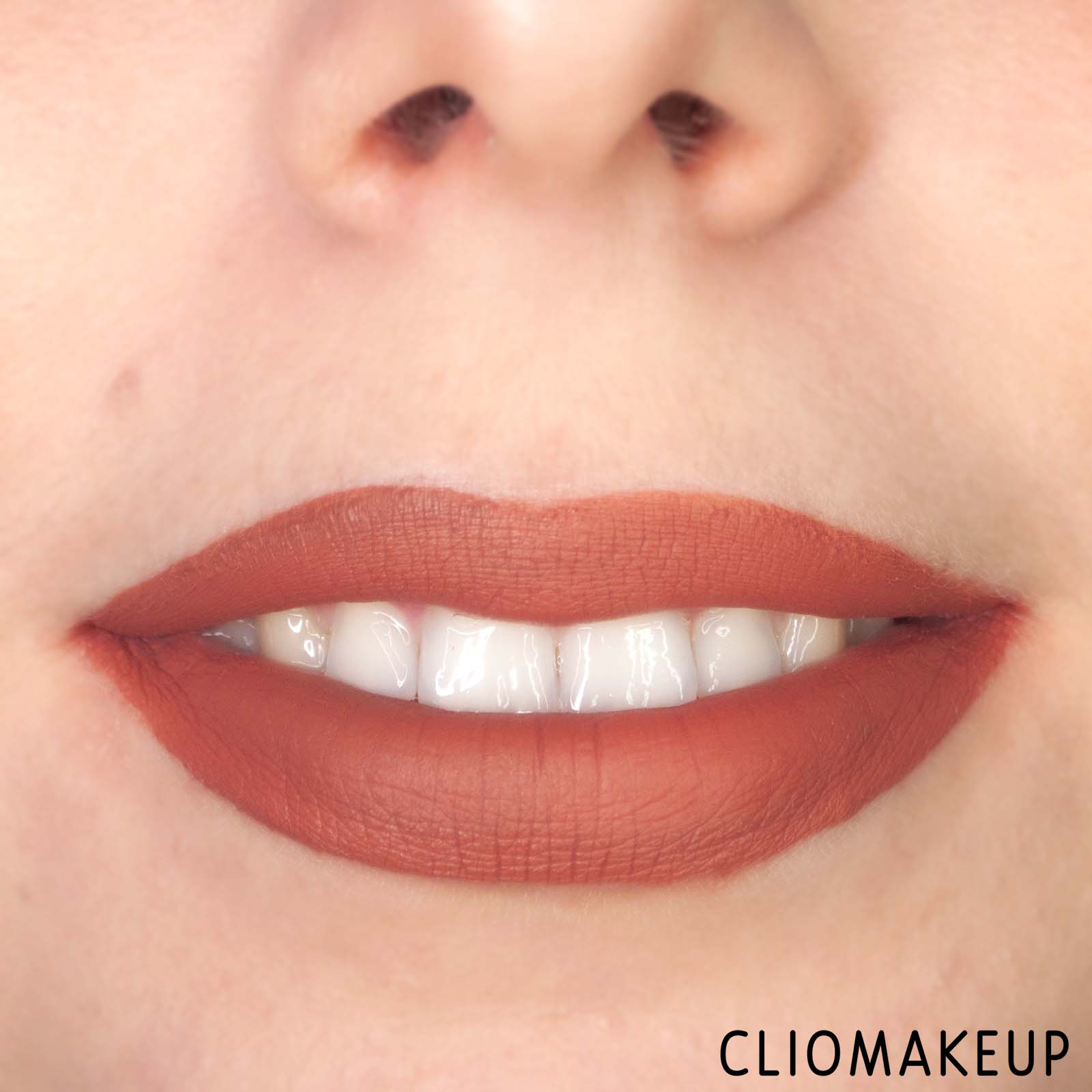 cliomakeup-recensione-rossetto-kiko-sweet-affaires-sweet-kiss-duo-liquid-lip-colour-11