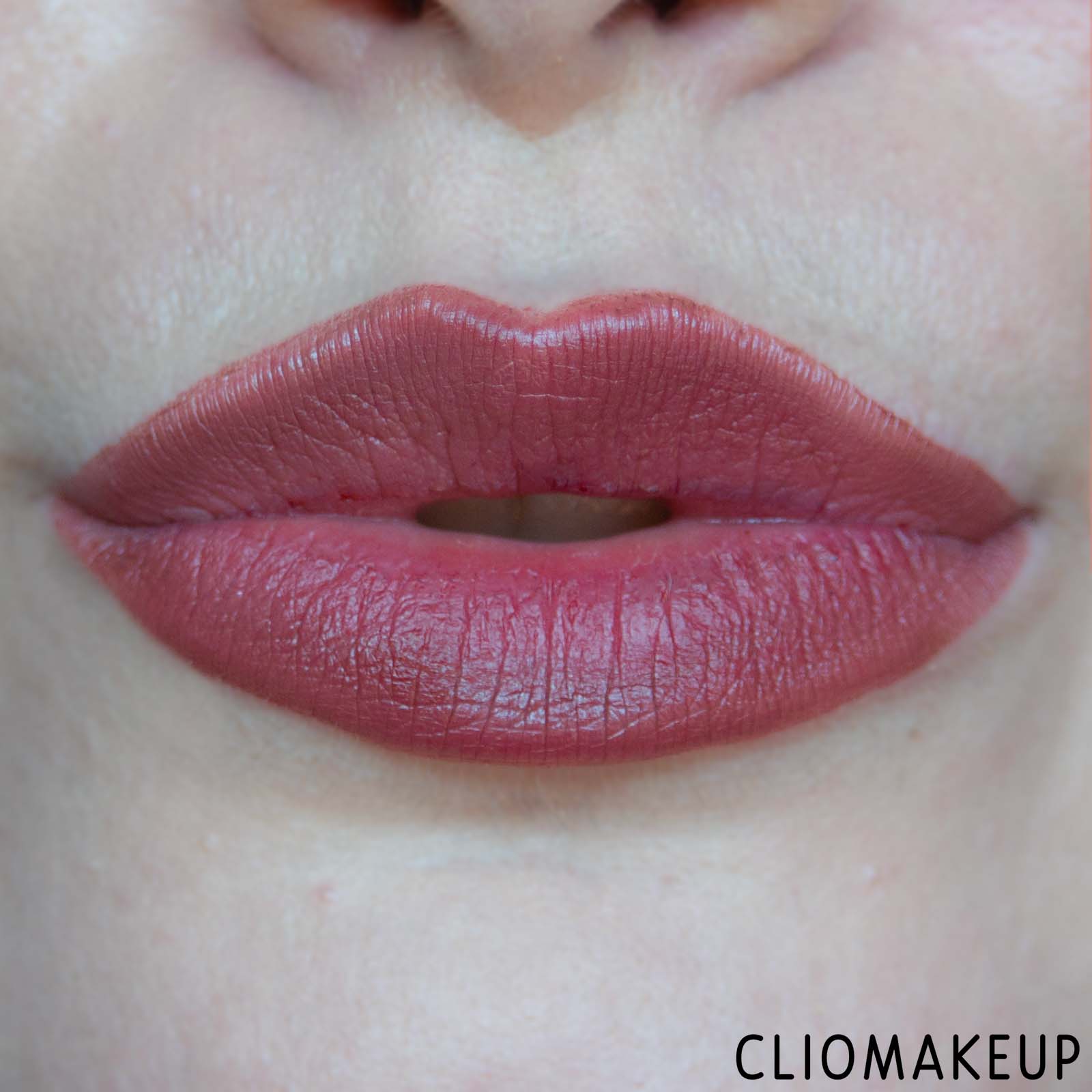 cliomakeup-recensione-tinte-labbra-neve-cosmetics-ruby-juice-extra-pigmented-liquid-lip-stain-14