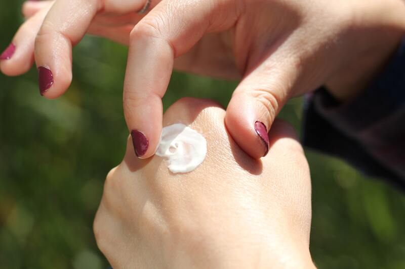 cliomakeup-come-ringiovanire-le-mani-microdermoabrasione