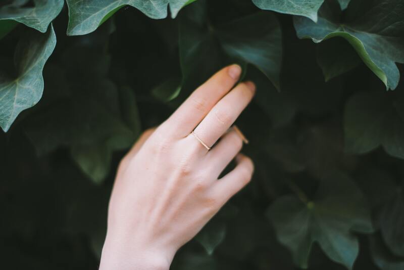 cliomakeup-come-ringiovanire-le-mani-pelle-secca