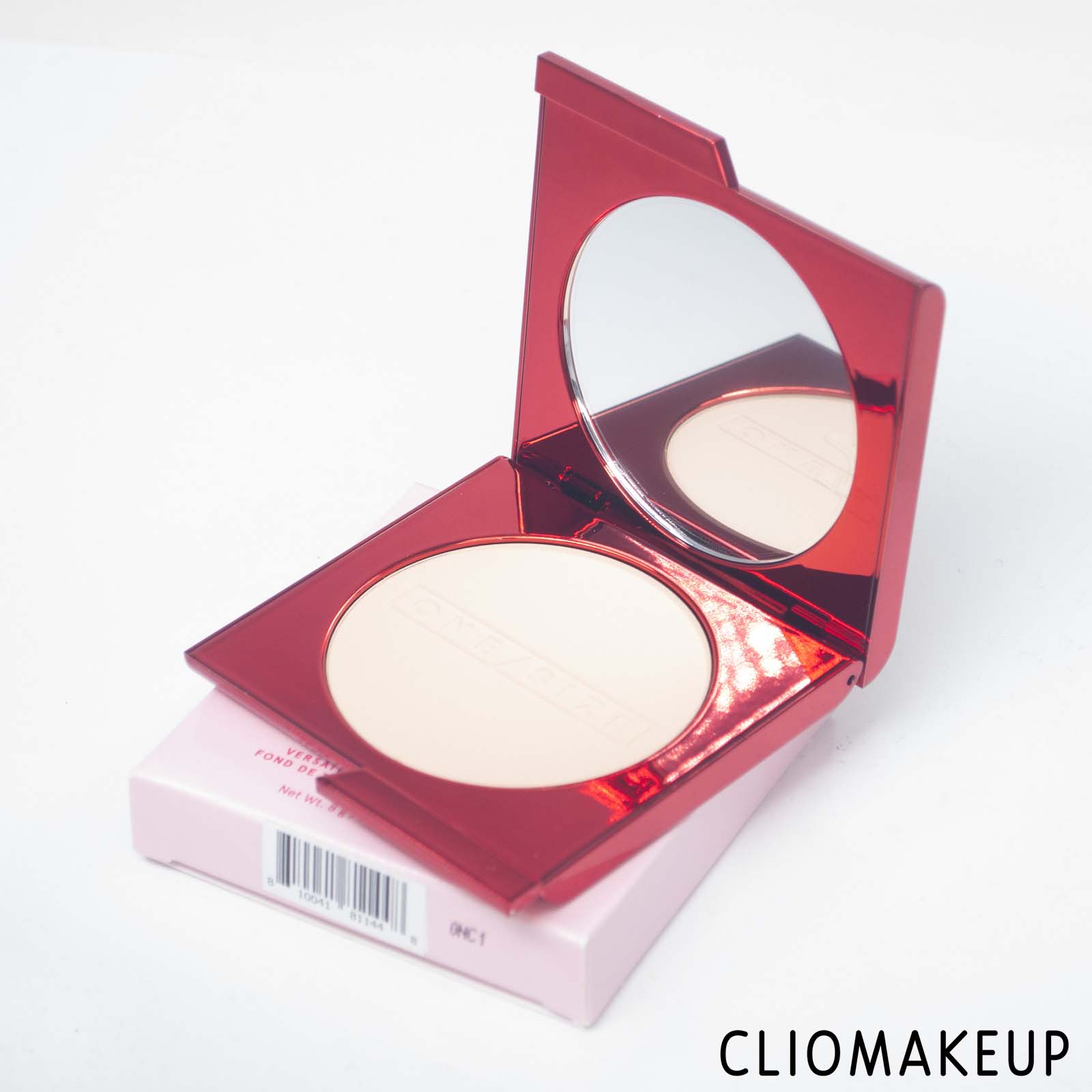 cliomakeup-recensione-mascara-fondotinta-one-size-turn-up-the-base-versatile-foundation-powder-5