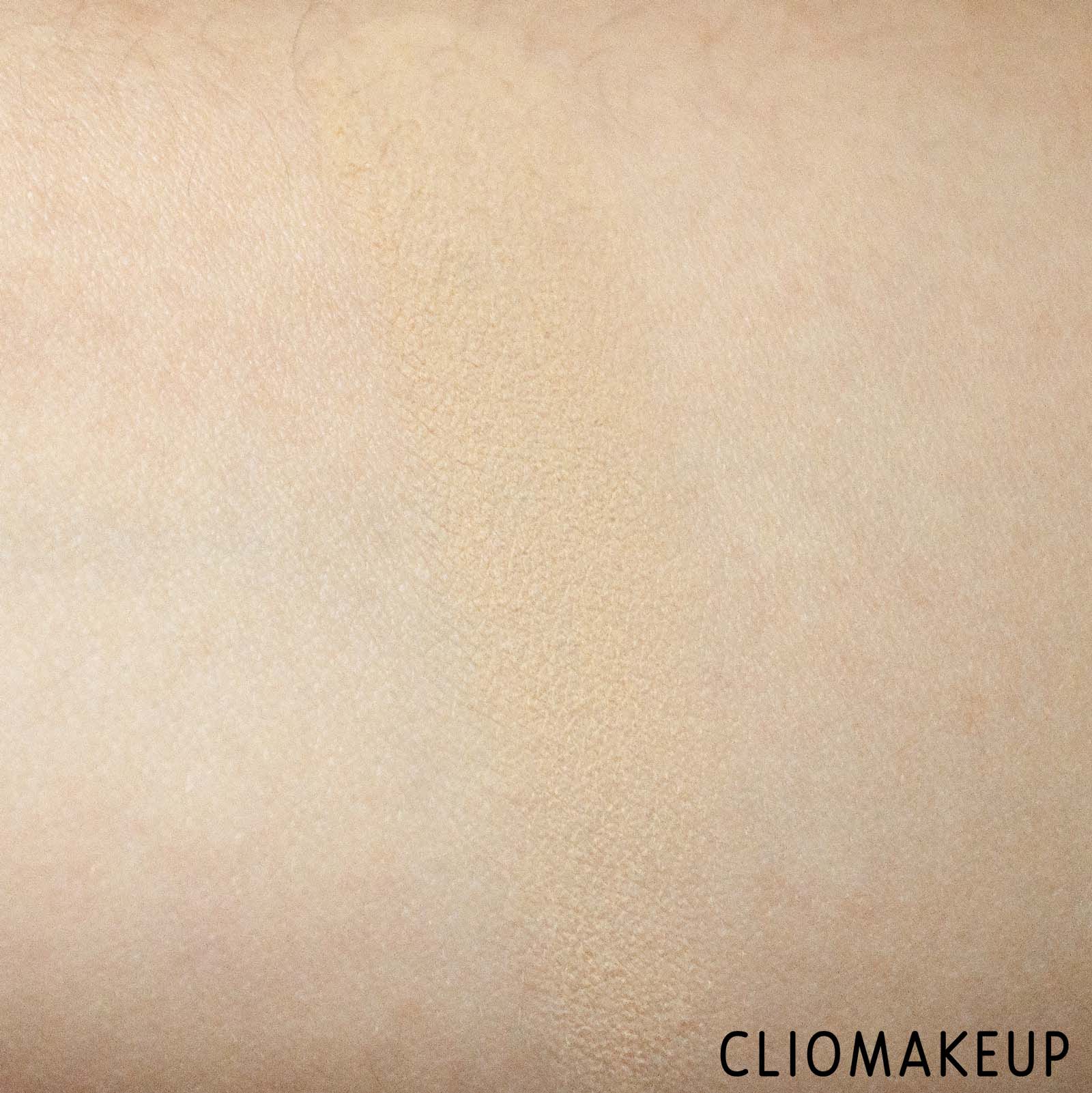 cliomakeup-recensione-mascara-fondotinta-one-size-turn-up-the-base-versatile-foundation-powder-6