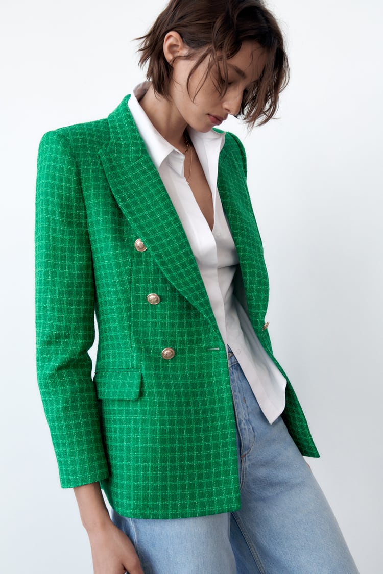 Cliomakeup-capi-must-have-primavera-2022-BLAZER-STRUTTURA-DOPPIOPETTO