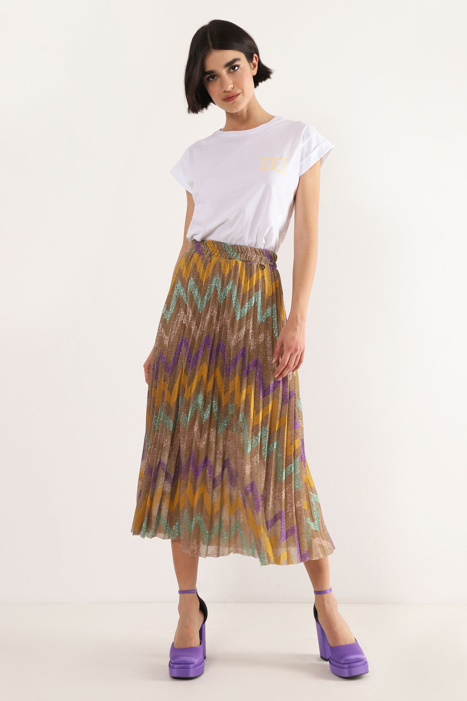 Cliomakeup-capi-must-have-primavera-2022-Gonna-midi-plissettata-fantasia-geometrica-effetto-lurex
