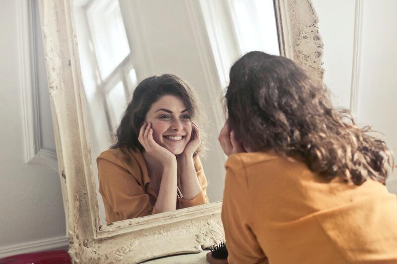 cliomakeup-come-aumentare-autostima-specchio