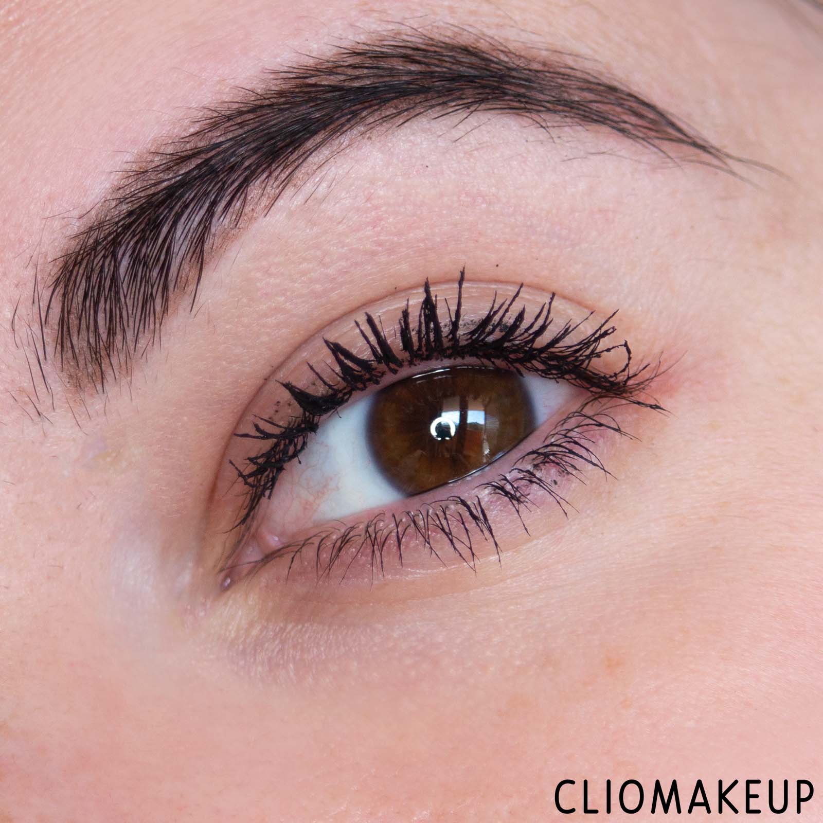 cliomakeup-recensione-mascara-revolution-5d-lash-pow-extreme-volume-mascara-13