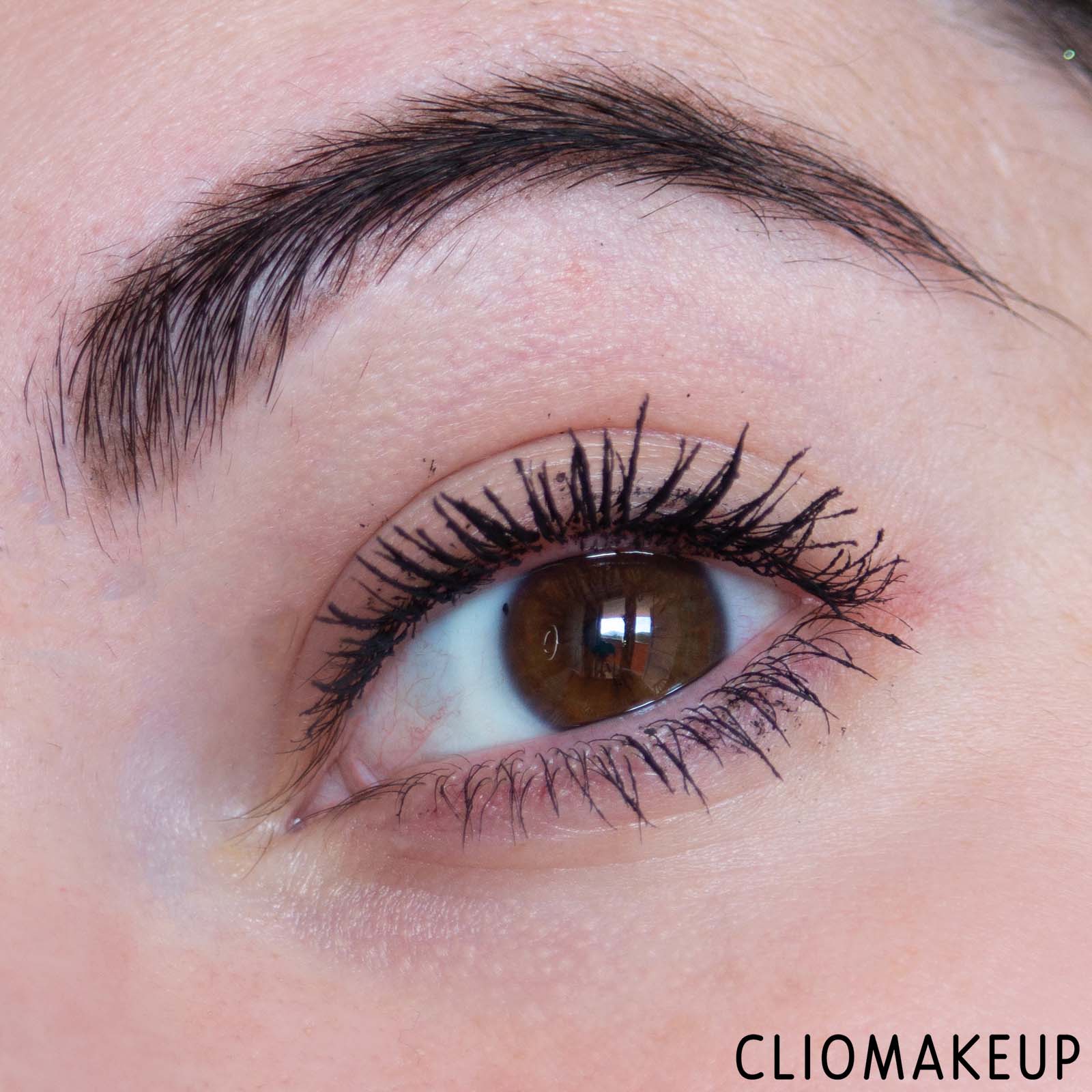 cliomakeup-recensione-mascara-revolution-5d-lash-pow-extreme-volume-mascara-14