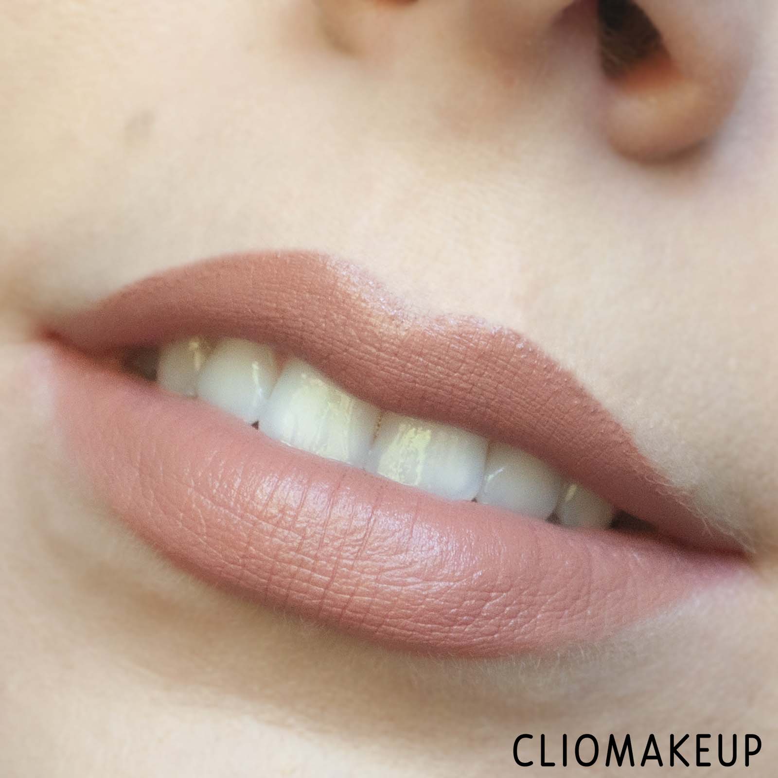 cliomakeup-recensione-rossetti-essence-hydra-matte-lipstick-10