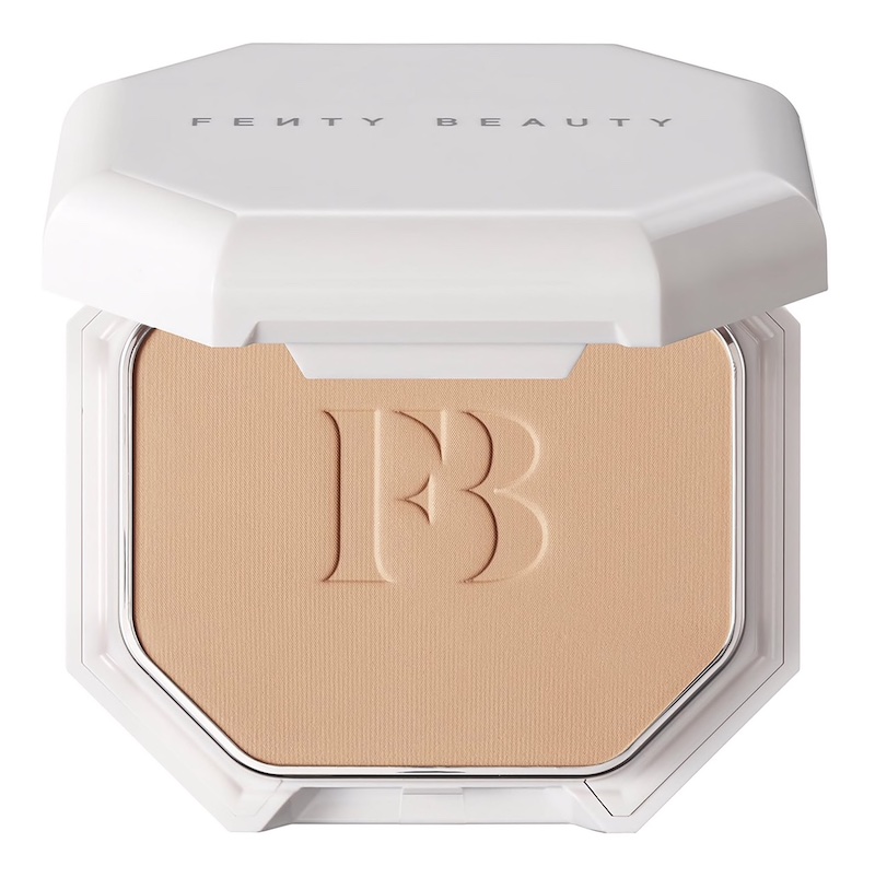 cliomakeup-fondotinta-compatti-estate-2022-fenty