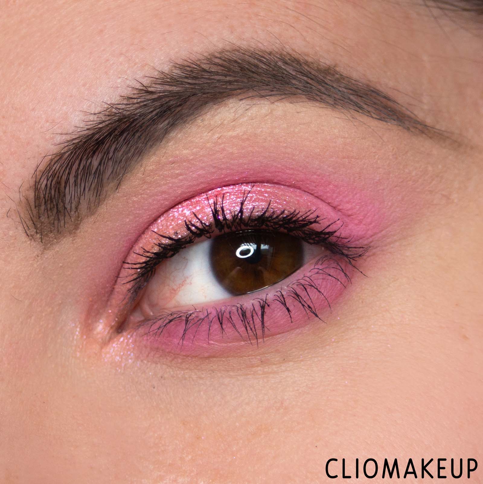 cliomakeup-recensione-palette-revolution-x-nikki-lilly-eyeshadow-palette-pastel-delights-14