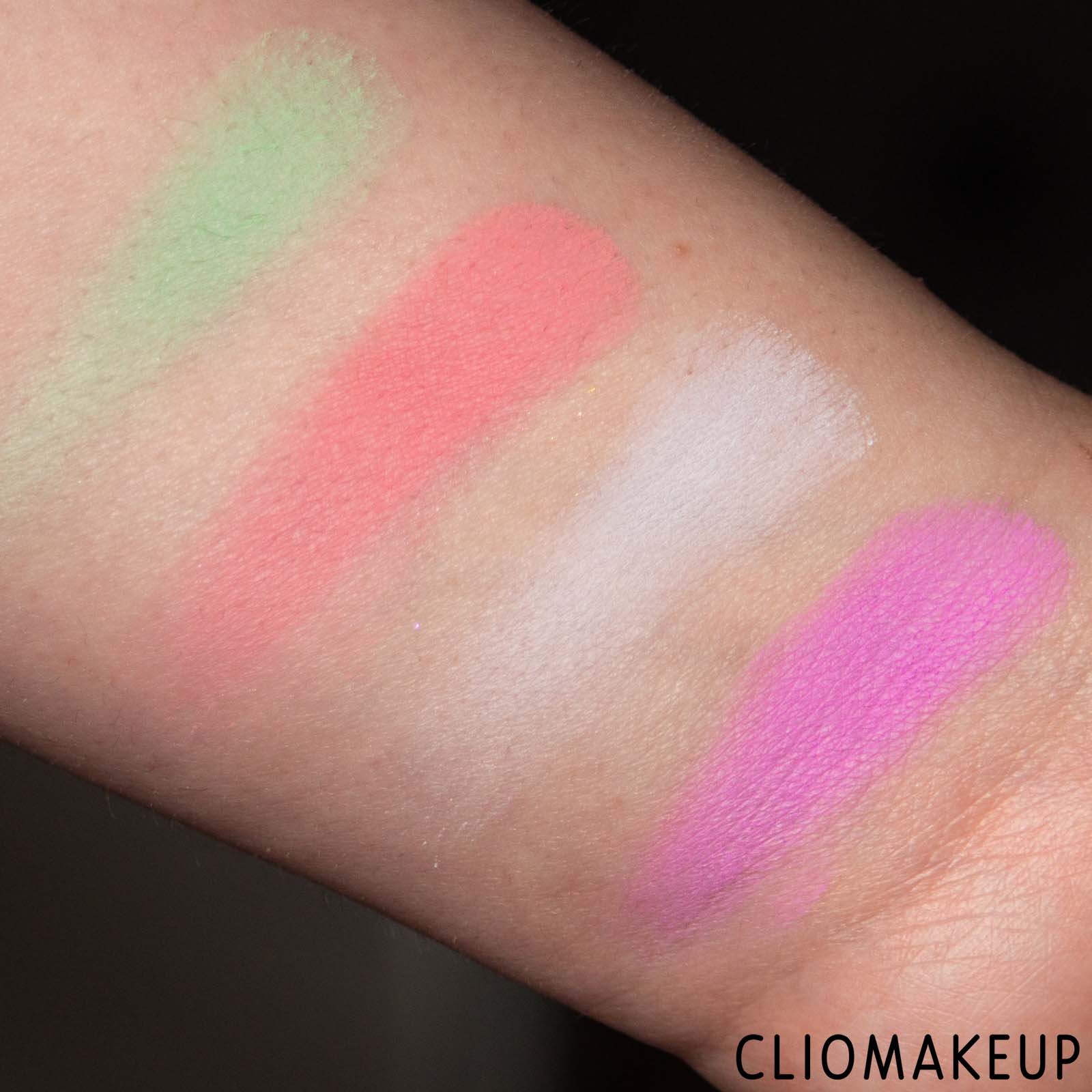 cliomakeup-recensione-palette-revolution-x-nikki-lilly-eyeshadow-palette-pastel-delights-7