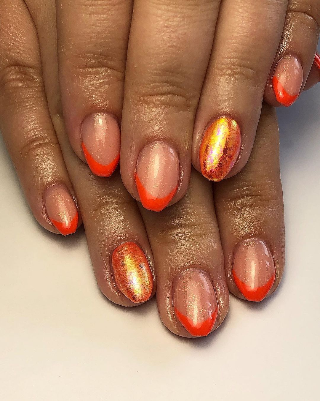 Cliomakeup-unghie-golden-corallo-oro
